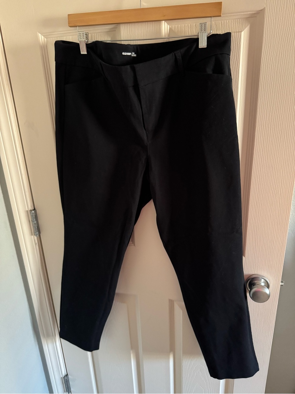 Old Navy Black Pixie Pants